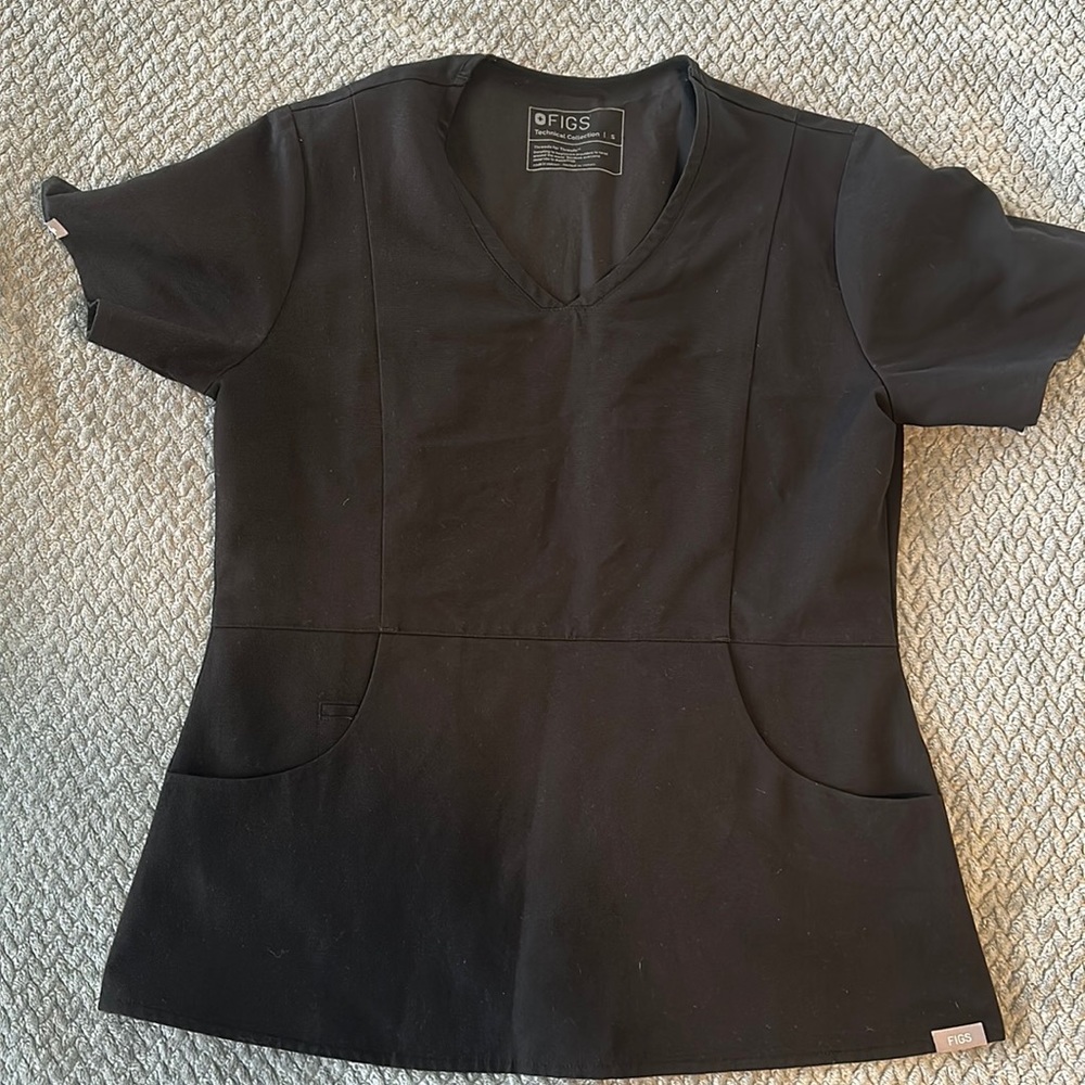 Figs Aburi scrub top